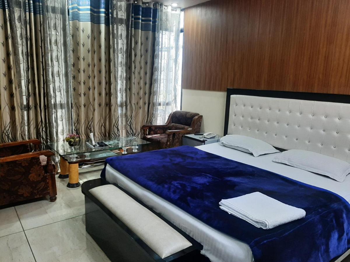 Hotel Platinum Plaza Rohtak 외부 사진