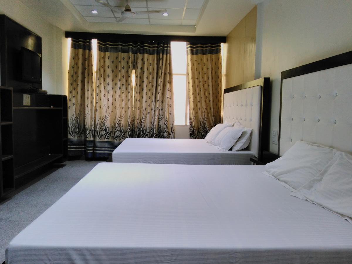 Hotel Platinum Plaza Rohtak 외부 사진