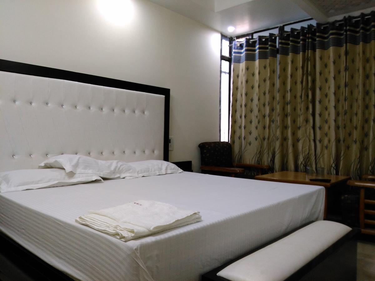 Hotel Platinum Plaza Rohtak 외부 사진