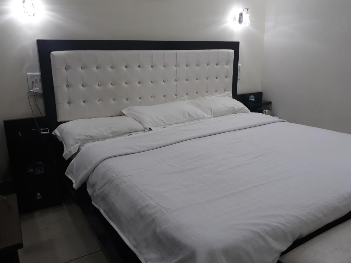 Hotel Platinum Plaza Rohtak 외부 사진